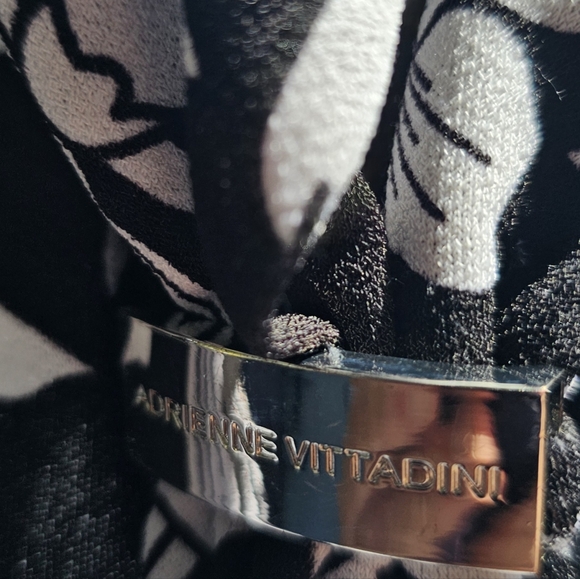 Ladies top - Picture 3 of 4